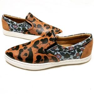 COACH SLIP ON SNEAKERS SZ 6